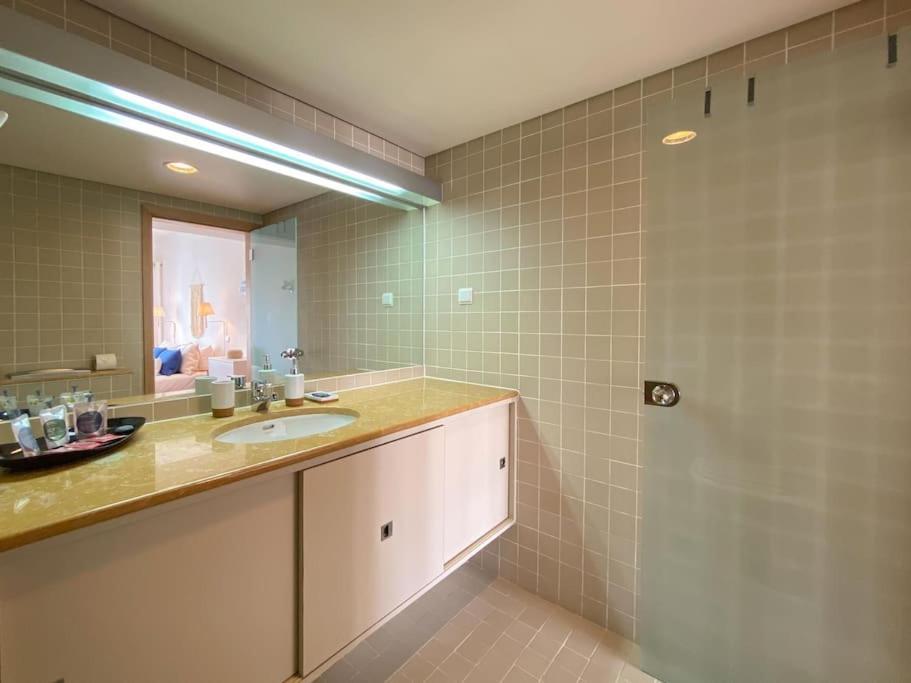 Marina View 2 Bedrooms And Terrace Apartamento *