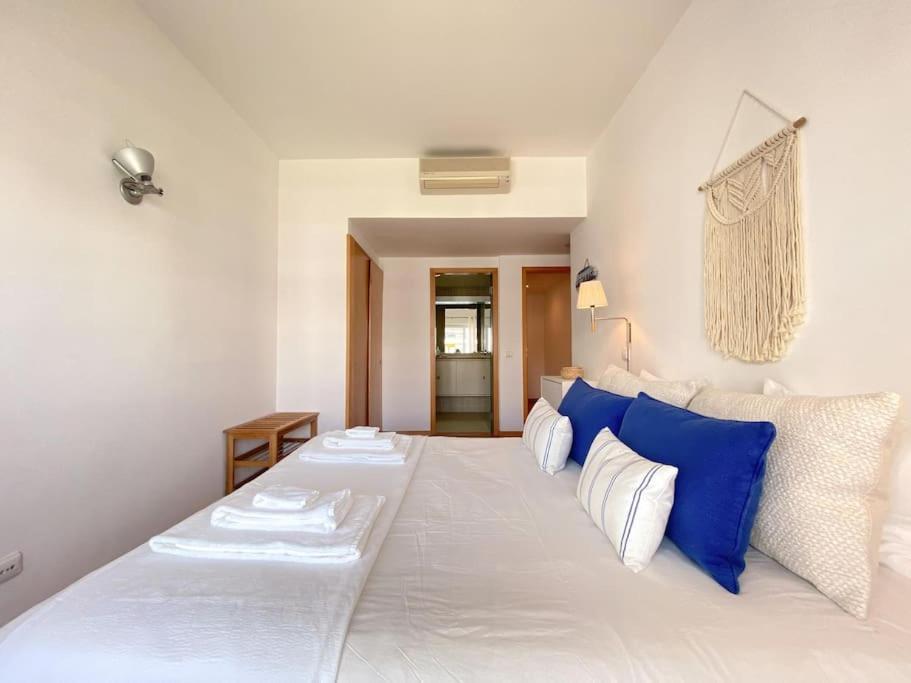 Marina View 2 Bedrooms And Terrace Apartment