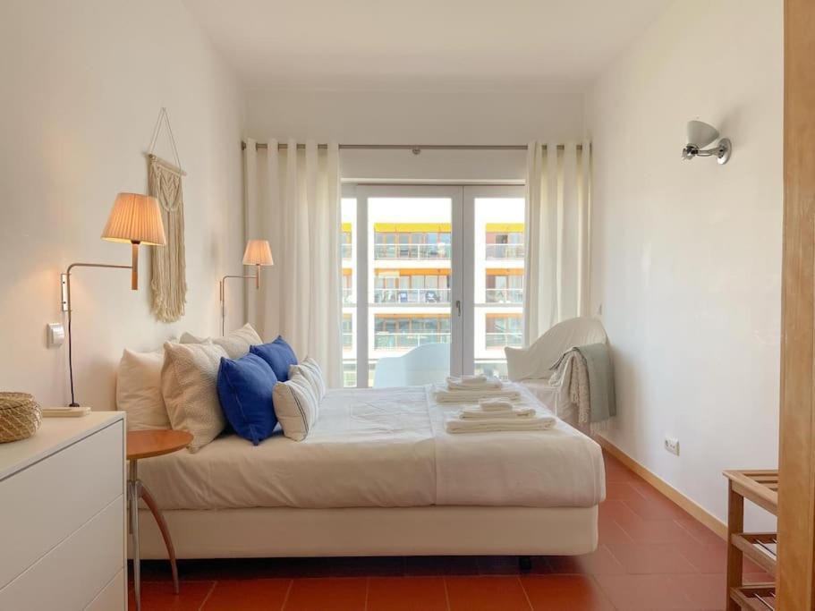 Marina View 2 Bedrooms And Terrace Apartment Lagos