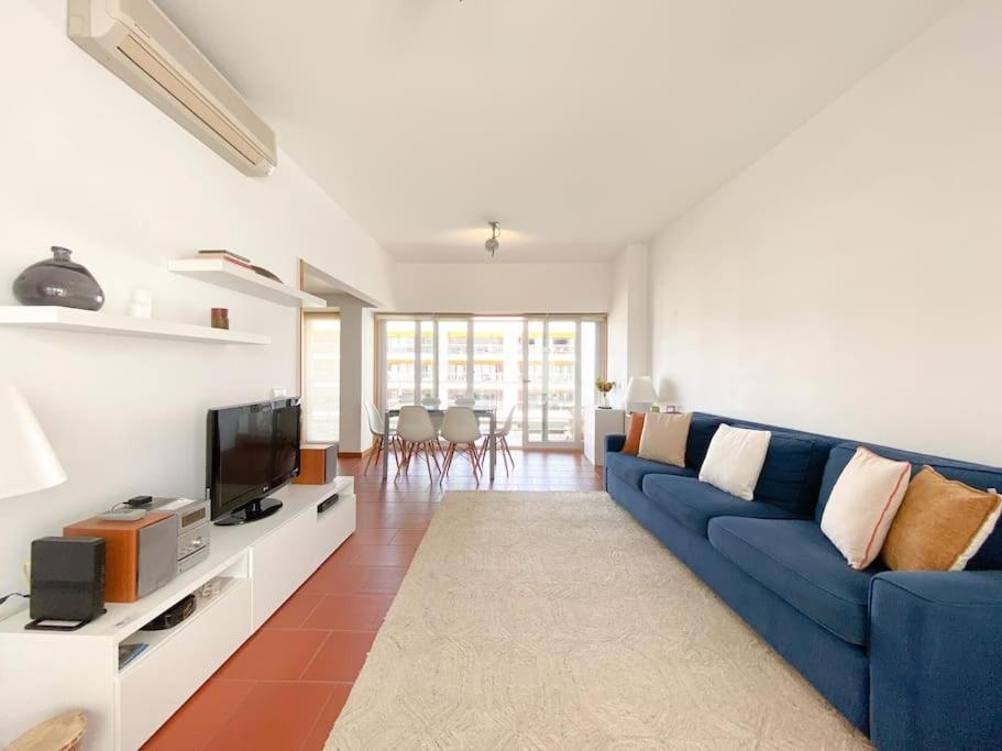 Marina View 2 Bedrooms And Terrace Apartment *